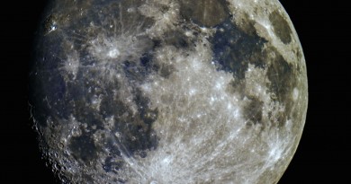 La Luna desde Vieste, Italia