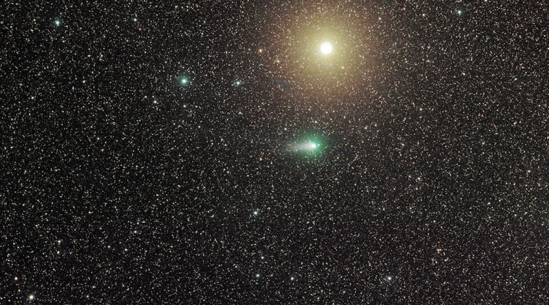 El Cometa C/2013 US10 (Catalina) y la estrella Atria