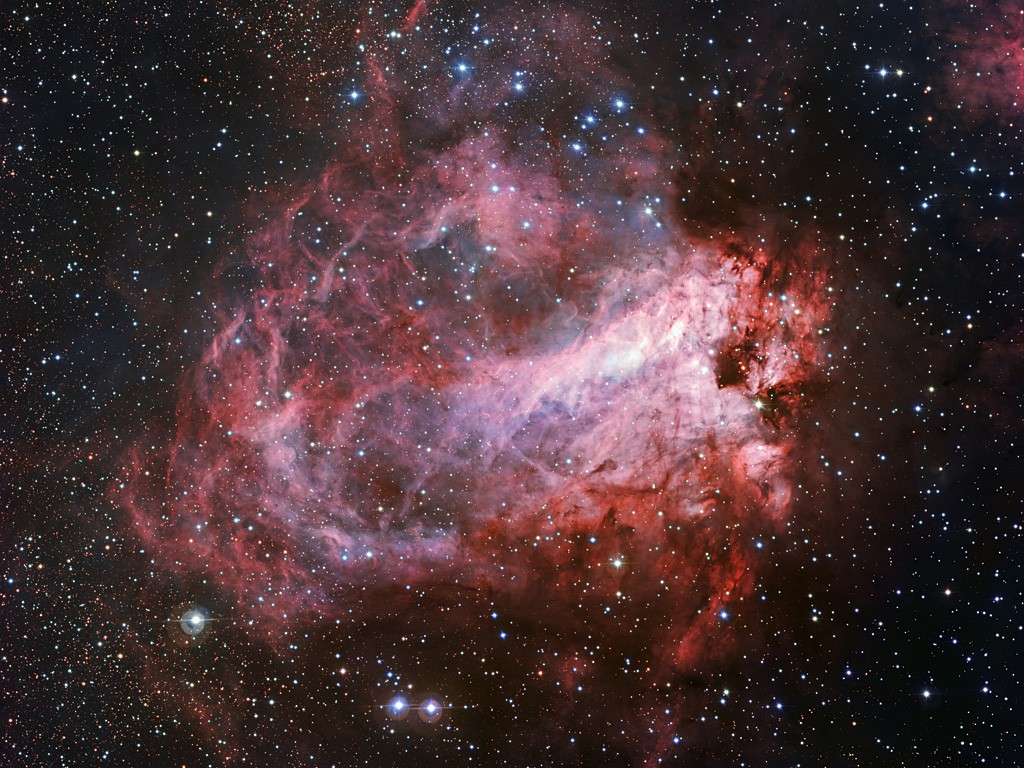 La Nebulosa M17: una rosa cósmica con múltiples nombres
