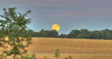 La salida de la Luna desde Nueva York, Estados Unidos