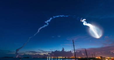 Foto del despegue del cohete Atlas V (Florida, Estados Unidos)