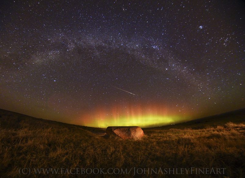 Auroras boreales, la Vía Láctea y una oriónida desde Montana, EE. UU.