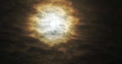 Foto de una corona lunar desde Letonia