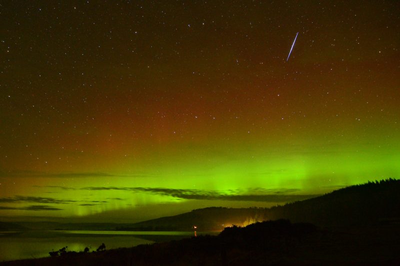Auroras boreales y un meteoro desde Escocia