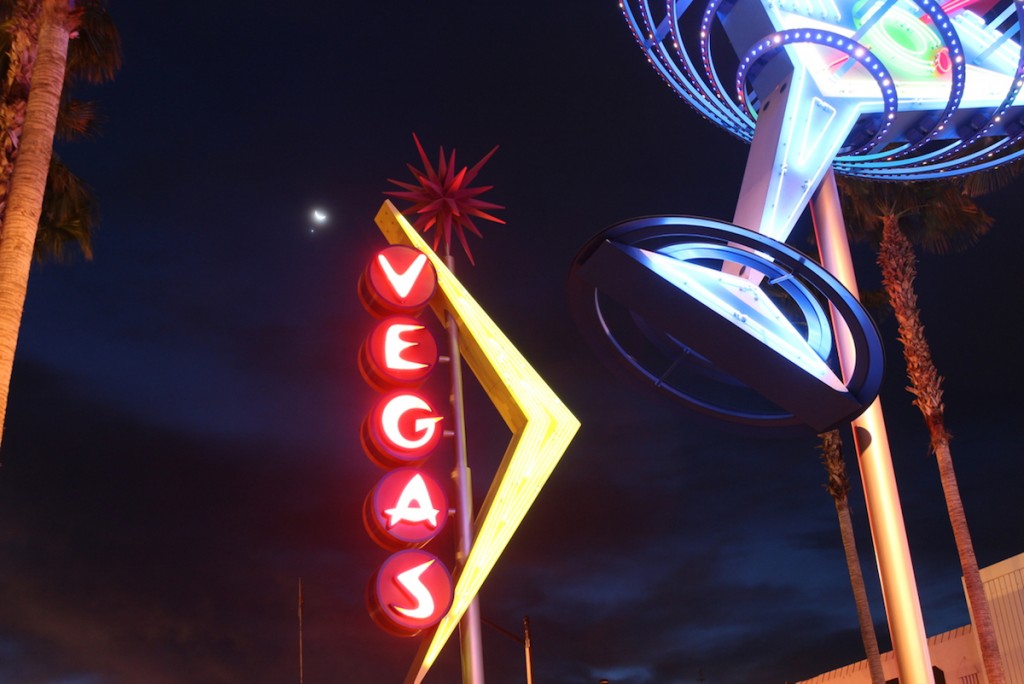 Dave-Lengyel-Venus-Moon-Vegas2-12715_1449597722