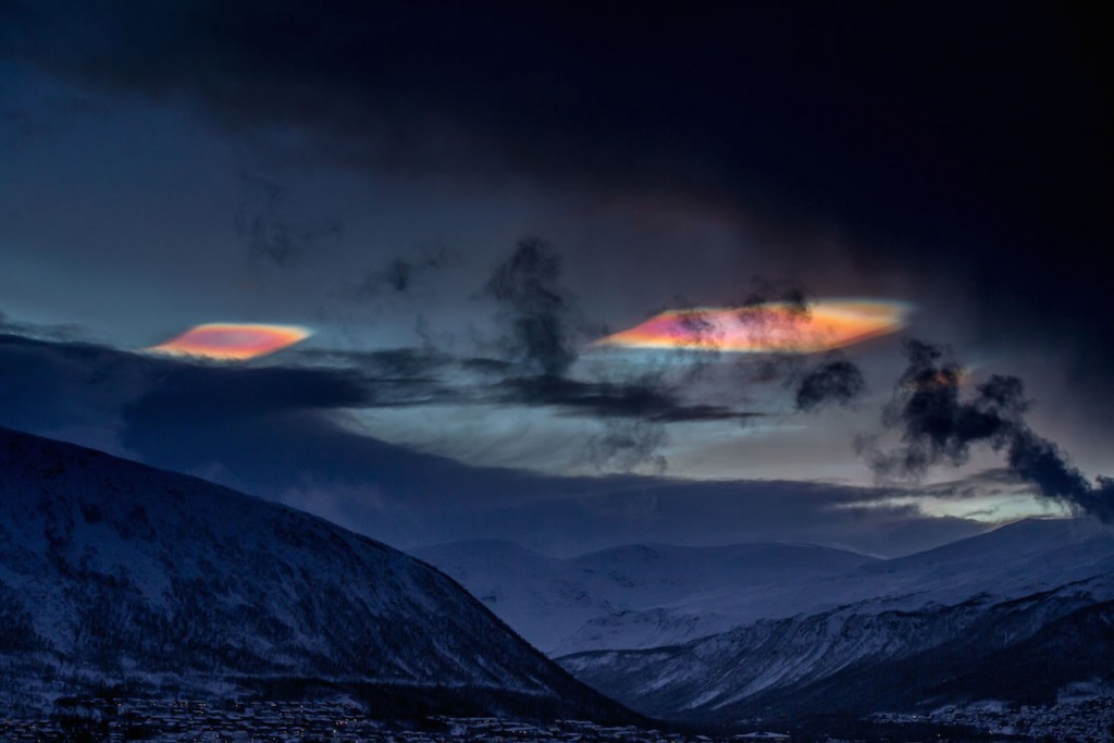 Nubes estratosféricas polares desde Tromsø, Noruega
