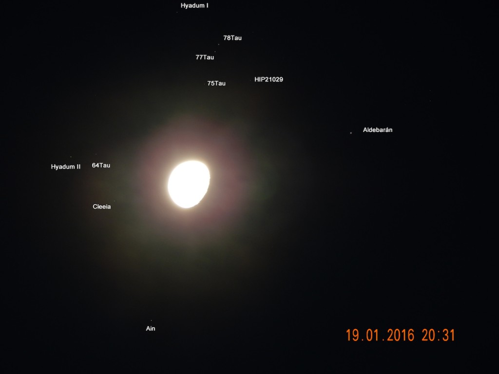 La Luna y Aldebarán desde Piriápolis, Uruguay