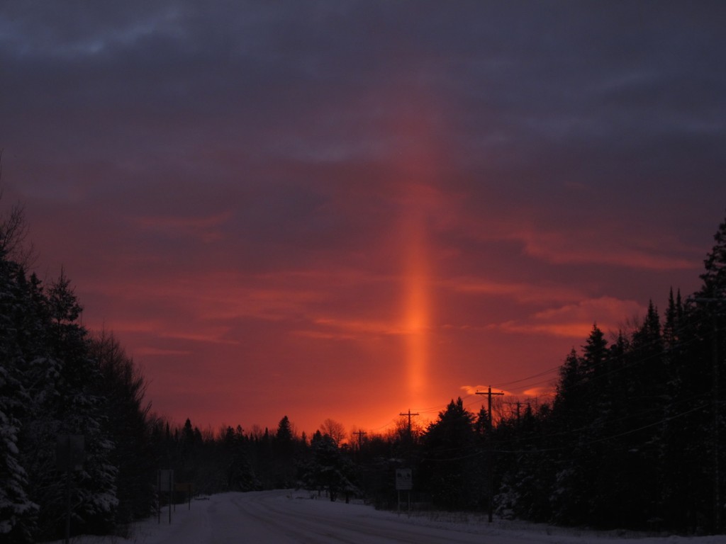Pilar de luz desde Míchigan, Estados Unidos