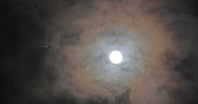 Una corona lunar y Júpiter desde Bélgica