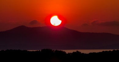Imagen del eclipse solar (fase parcial) desde Phuket, Tailandia