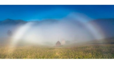 Un arco de niebla desde los Montes Cárpatos (Ucrania)