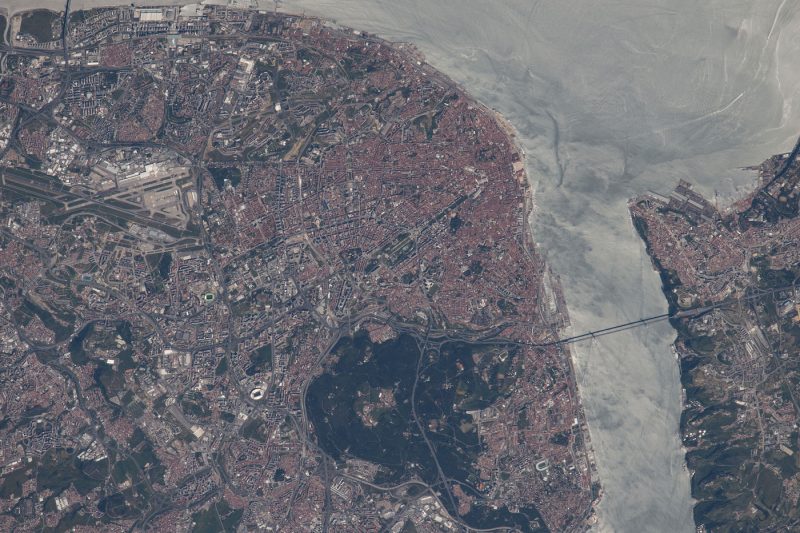 Lisboa, Portugal, desde la Estación Espacial Internacional