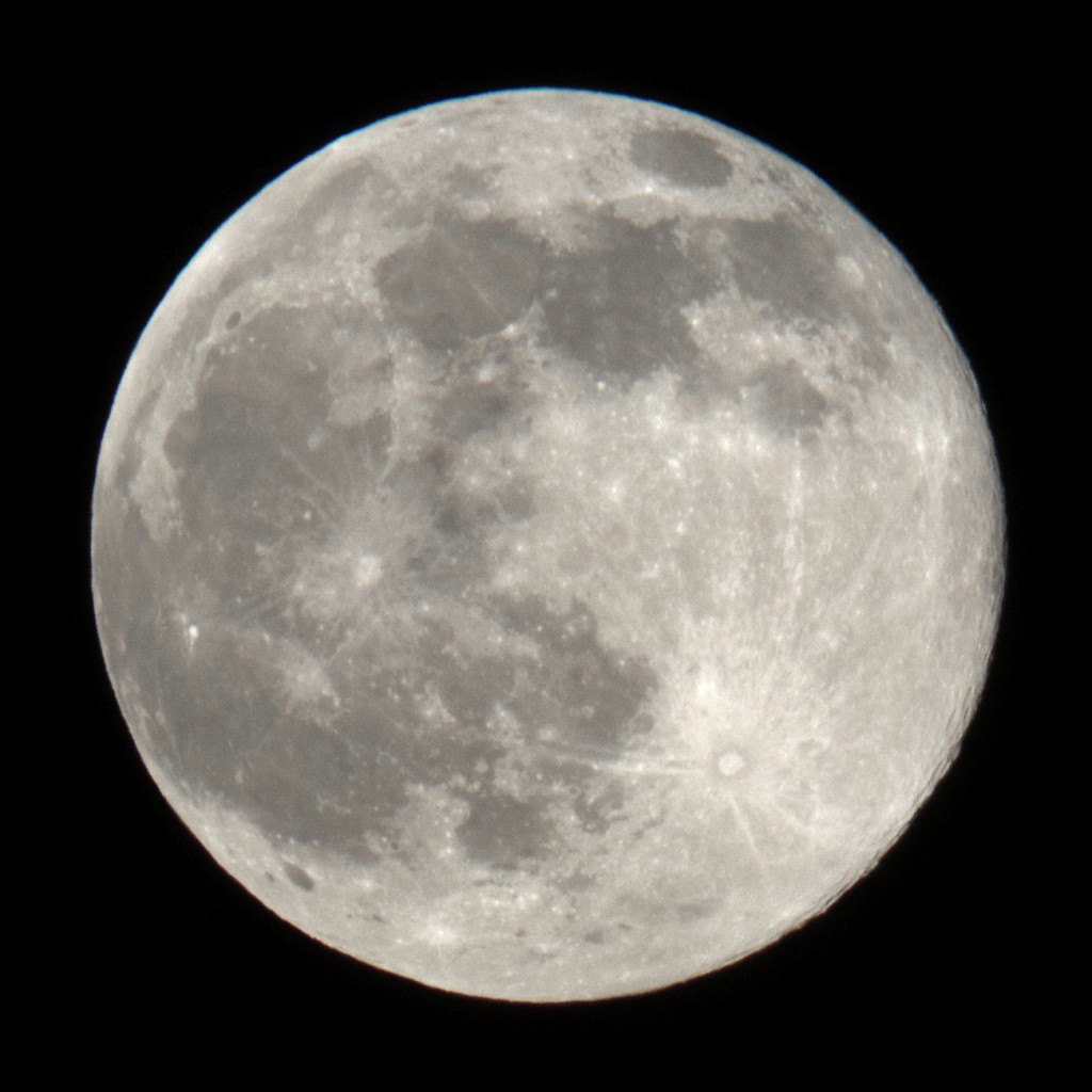 La Luna llena desde Iowa, Estados Unidos