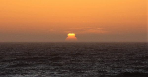 La puesta de Sol desde California, Estados Unidos