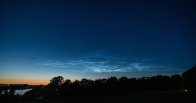 Imagen de nubes noctilucentes desde Viborg, Dinamarca