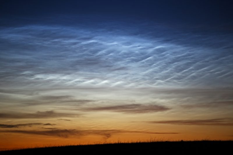 Nubes noctilucentes desde Zarasai, Lituania
