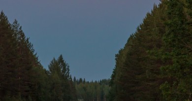 La Luna llena desde Raakkyla, Finlandia