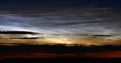 Nubes noctilucentes desde Lincolnshire, Inglaterra