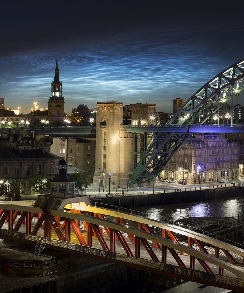 Nubes noctilucentes desde New Castle, Inglaterra