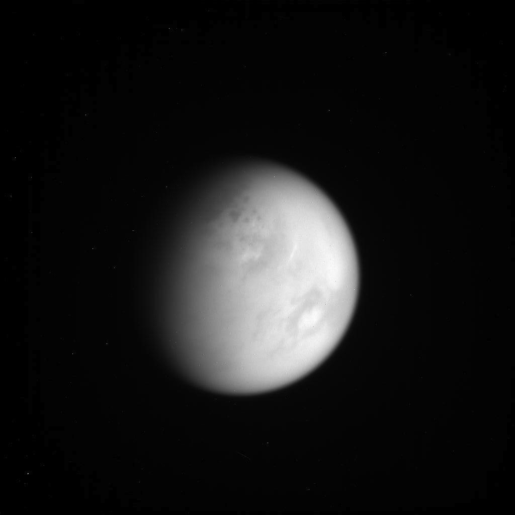 Imagen de Titán tomada por la sonda Cassini el 11 de julio de 2016