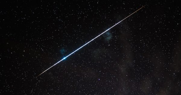 Foto de una perseida desde Cerdeña, Italia