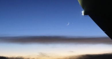 La Luna y Júpiter desde un avión sobre Carolina del Sur (EE. UU.)
