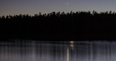 La Luna y Venus desde Arizona, Estados Unidos