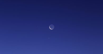 La Luna y Júpiter desde el sur de Islandia