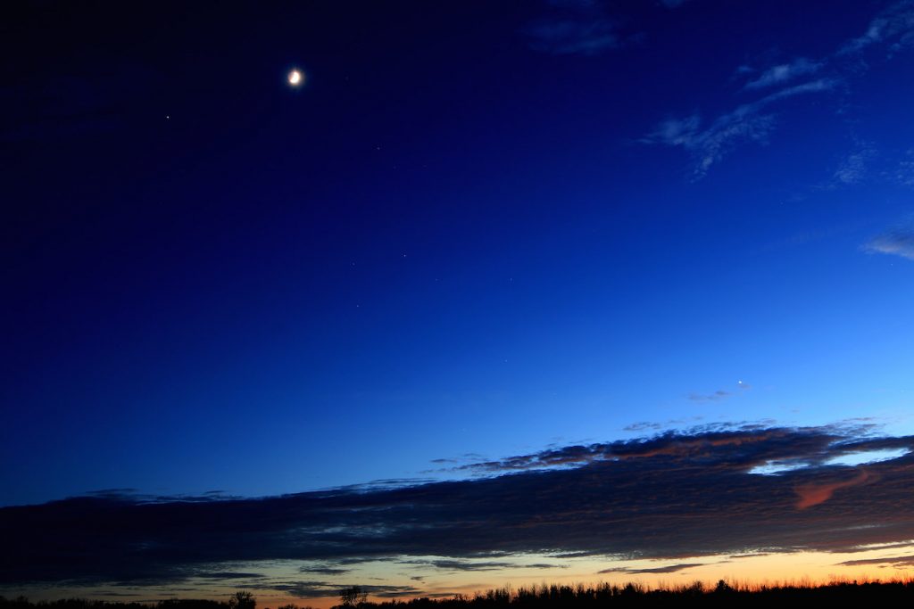 La Luna y Marte desde Kansas, Estados Unidos