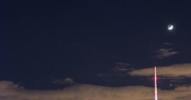 La Luna y Venus desde Manhattan, Nueva York