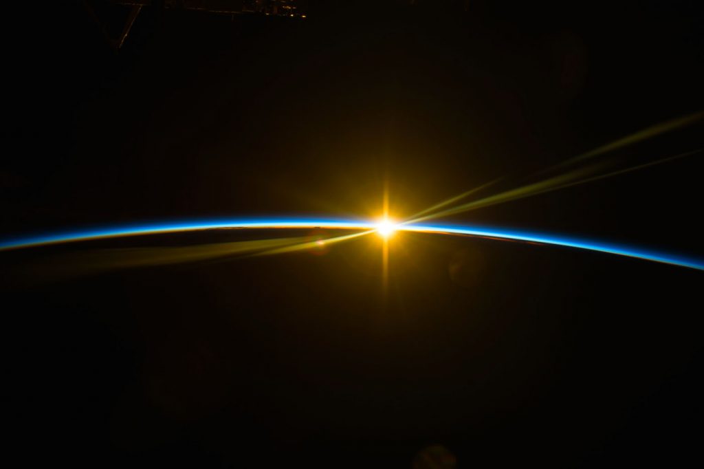 El amanecer desde la Estación Espacial Internacional