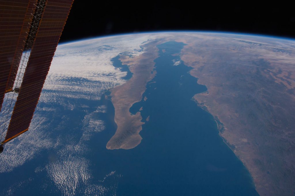 La península de Baja California y el mar de Cortés (México), desde la ISS