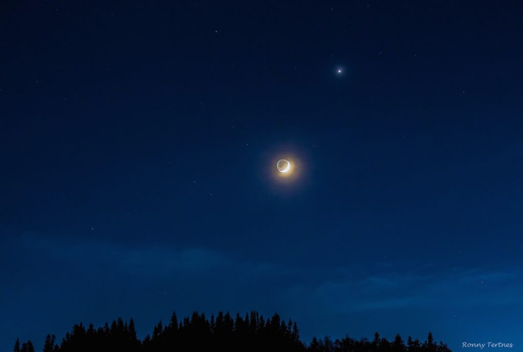 La Luna, Venus y Marte desde Bergen, Noruega