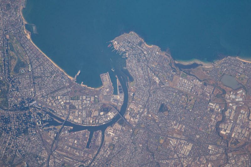 La ciudad de Melbourne, Australia, desde la ISS