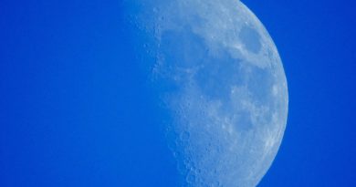 La Luna en fase Cuarto Creciente desde Inglaterra
