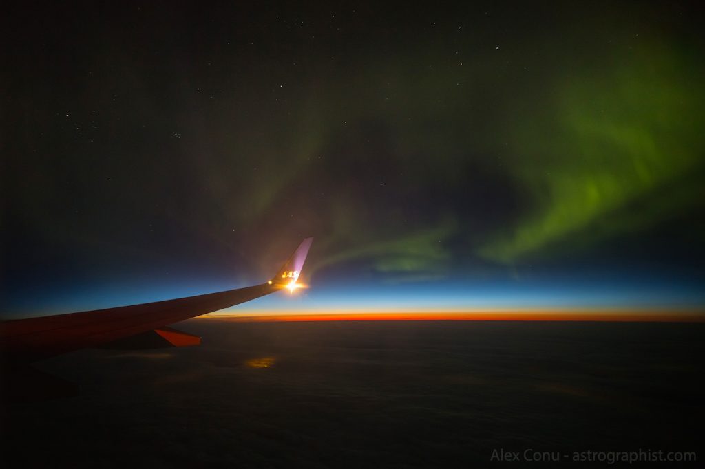 Auroras boreales desde un avión sobre Noruega