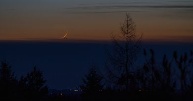La Luna creciente desde Sajonia, Alemania