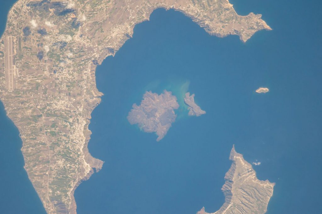 La isla de Santorini (Grecia) desde la Estación Espacial Internacional