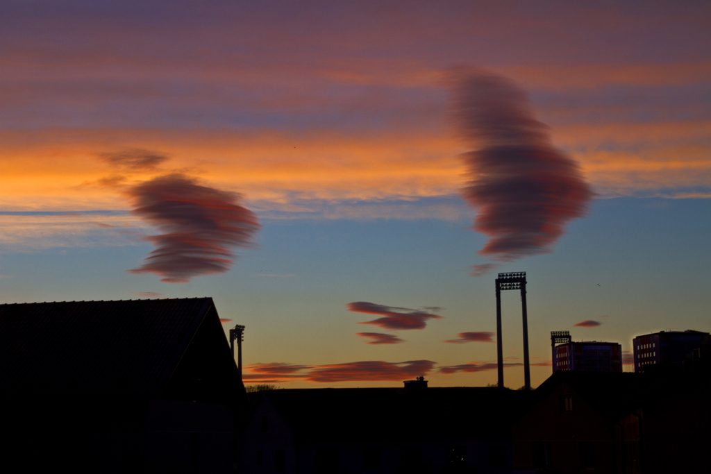 Nubes lenticulares desde Göteborg, Suecia
