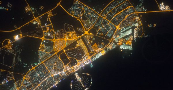 La isla artificial Palm Jumeirah desde la Estación Espacial Internacional