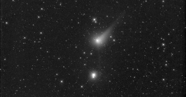 Foto del Cometa C/2015 V2 (Johnson) tomada el 13 de mayo