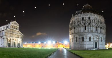 La Luna y Saturno desde Pisa, Italia