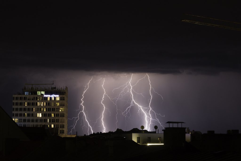 Tormenta eléctrica desde Múnich, Alemania