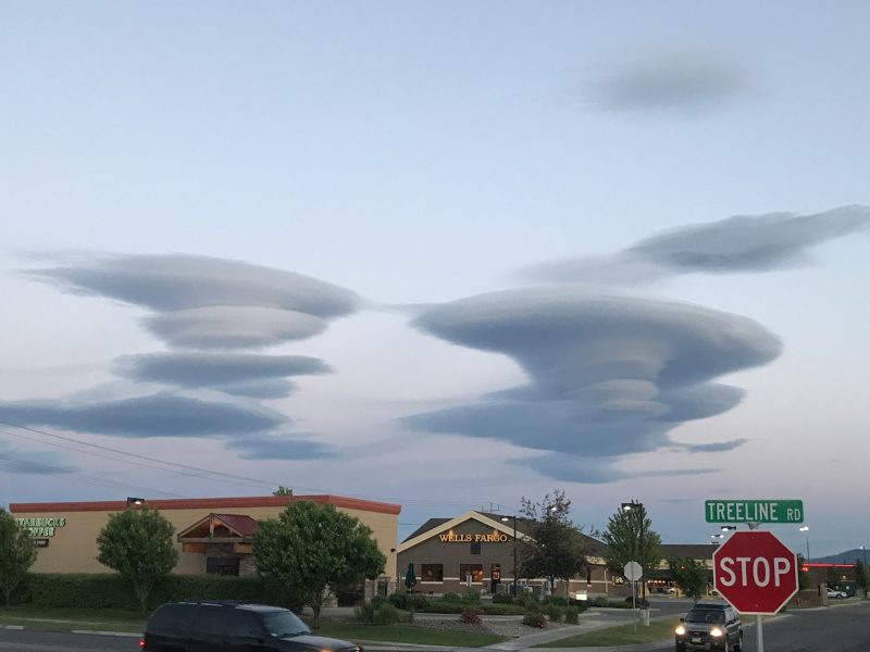 Nubes lenticulares desde Montana, Estados Unidos