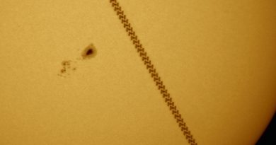 La región activa 2665 y el tránsito de la ISS frente al Sol