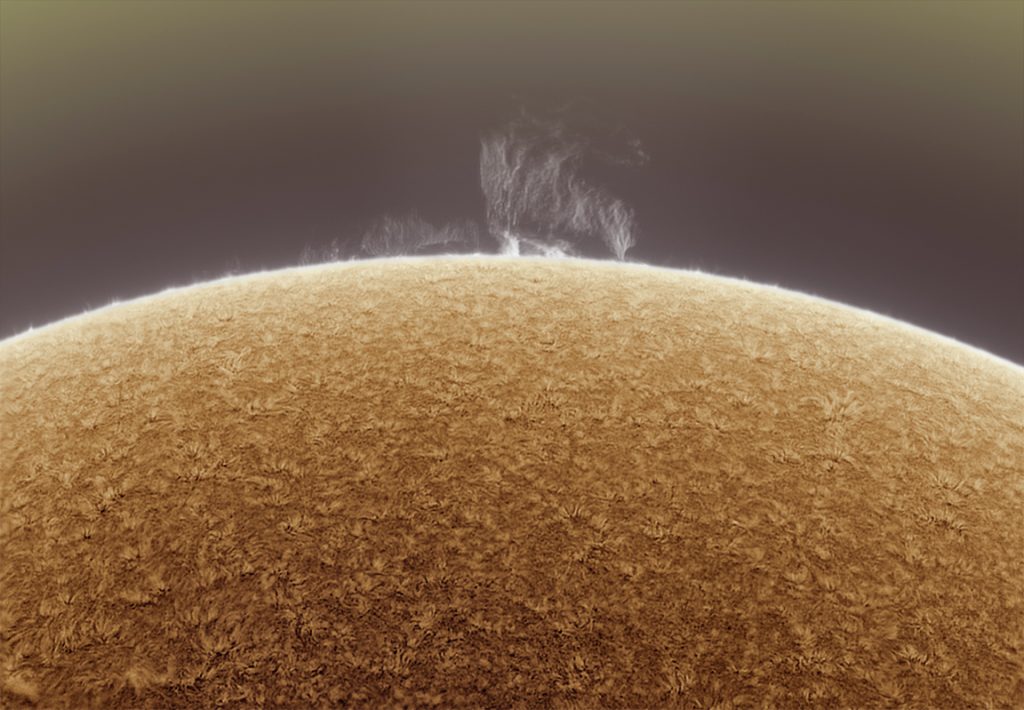 Fotografía de una prominencia solar (3 de agosto de 2017)