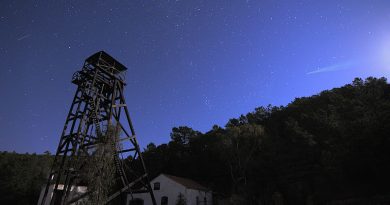 Imagen de una perseida desde Peña de Hierro, Huelva (España)