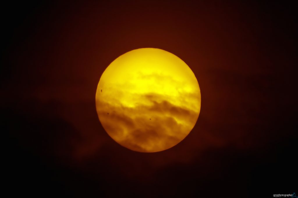 Imagen del Sol tomada desde Stornoway, Escocia