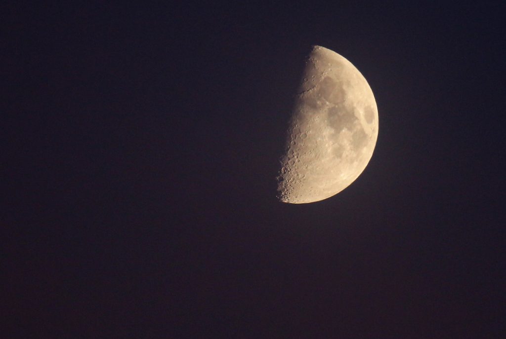 La Luna desde Arenys de Munt (Barcelona, España)