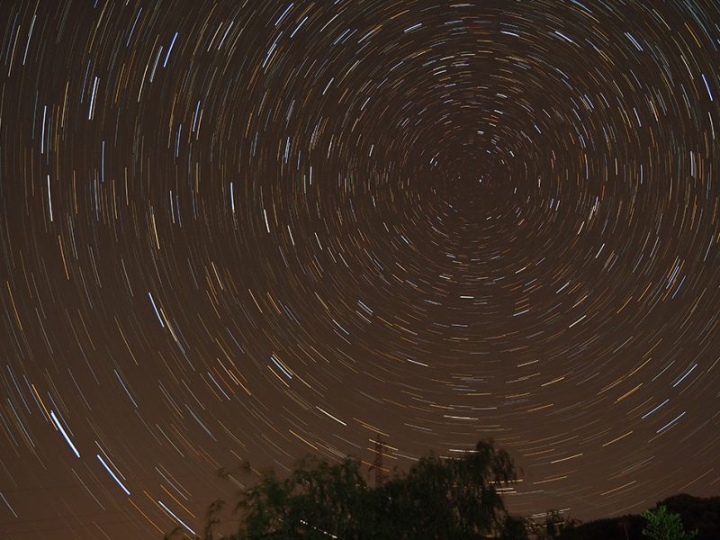 Imagen de rastro de estrellas desde Arenys de Munt, Barcelona